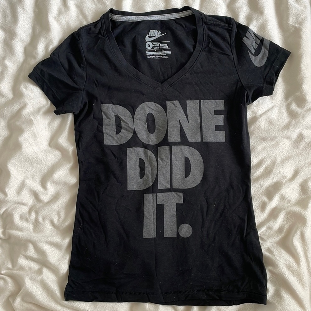 Nike t-shirt-size small